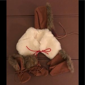 Kaya’s winter accessories